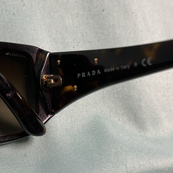 PRADA SUNGLASSES - Picture 9 of 11